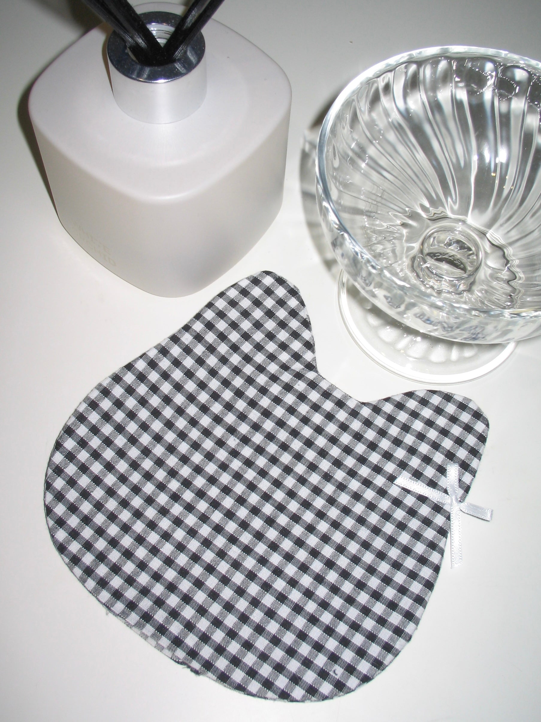 Cat-Shaped Coaster – Black Gingham
